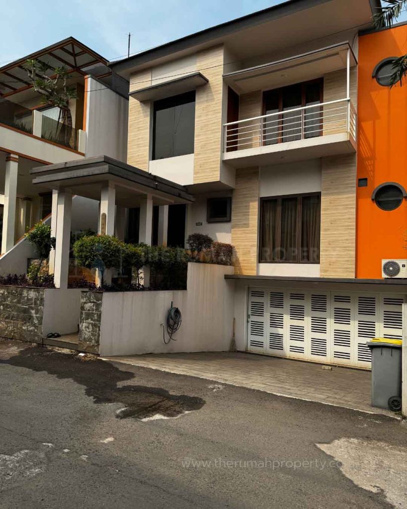 Rumah-Dijual-di-Casa-23-Lebak-Bulus-Unit-Siap-Huni-Private-Pool-1