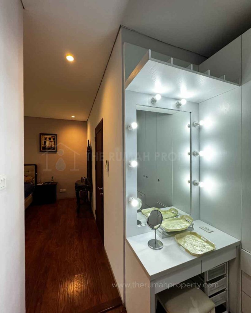 Rumah-Dijual-di-Casa-23-Lebak-Bulus-Unit-Siap-Huni-Private-Pool-10