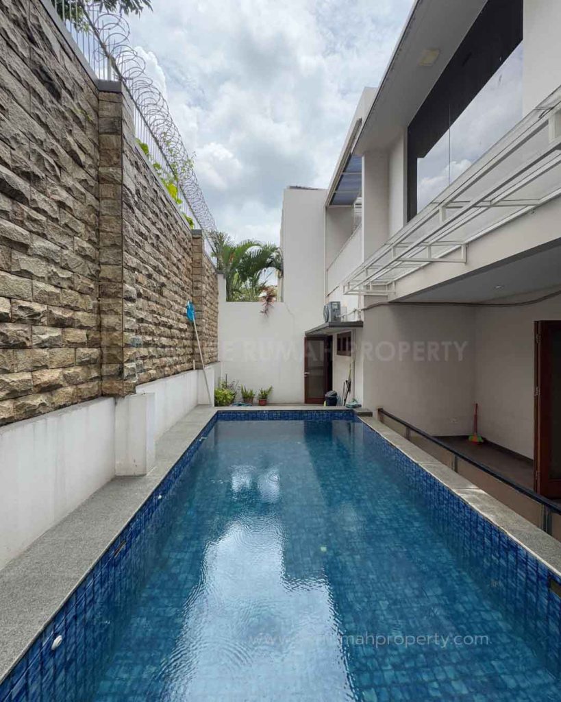 Rumah-Dijual-di-Casa-23-Lebak-Bulus-Unit-Siap-Huni-Private-Pool-6