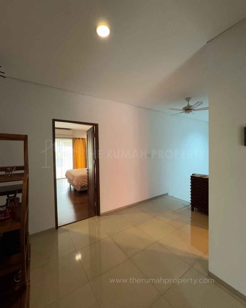 Rumah-Dijual-di-Casa-23-Lebak-Bulus-Unit-Siap-Huni-Private-Pool-8
