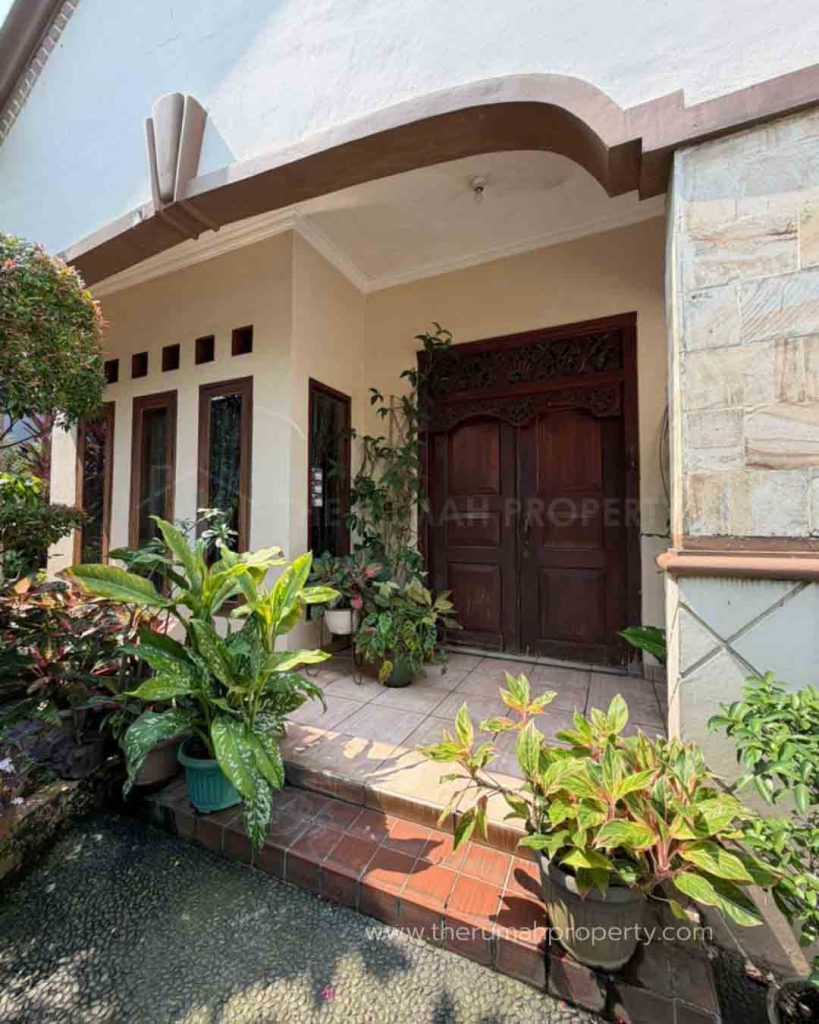 Rumah-Dijual-di-Ciniru-Kebayoran-Baru-Jakarta-Selatan-Dekat-ke-Senopati-1
