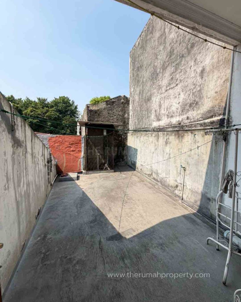 Rumah-Dijual-di-Ciniru-Kebayoran-Baru-Jakarta-Selatan-Dekat-ke-Senopati-8