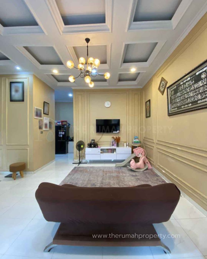 Rumah-Dijual-di-Halim-Kampung-Makasar-Jaktim-2-Lantai-3-Kamar-3