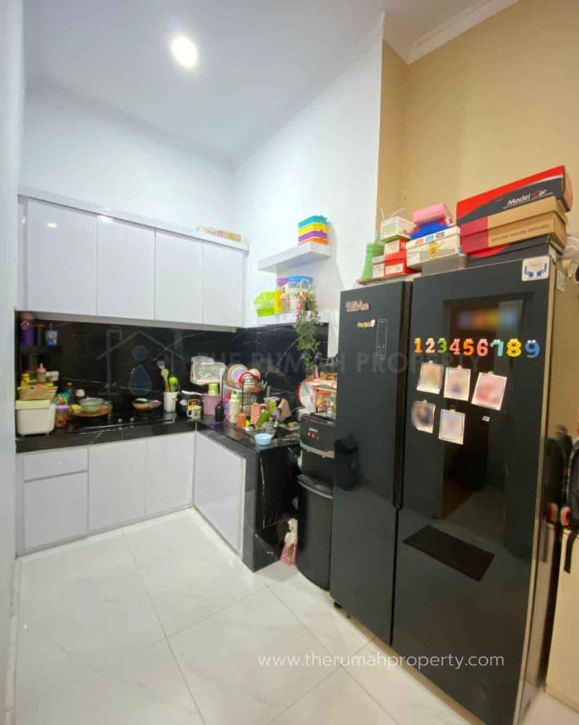 Rumah-Dijual-di-Halim-Kampung-Makasar-Jaktim-2-Lantai-3-Kamar-6