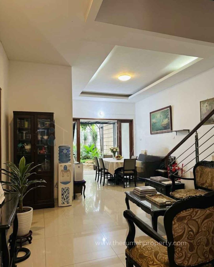 Rumah-Dijual-di-Kalibata-Pancoran-Jakarta-Selatan-2-Lantai-4-kamar-3