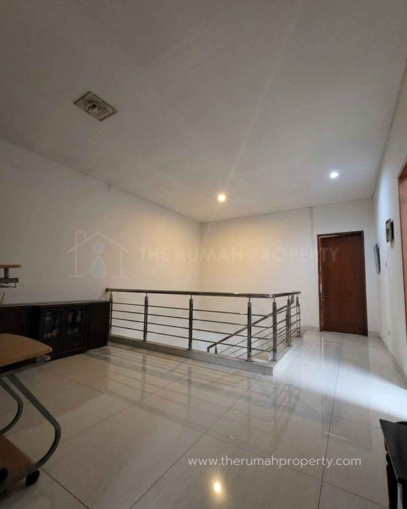 Rumah-Dijual-di-Kalibata-Pancoran-Jakarta-Selatan-2-Lantai-4-kamar-6