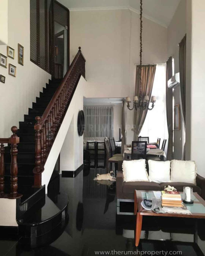 Rumah-Hook-Disewakan-di-Bumi-Karang-Indah-Lebak-Bulus-Jaksel-One-Gate-8
