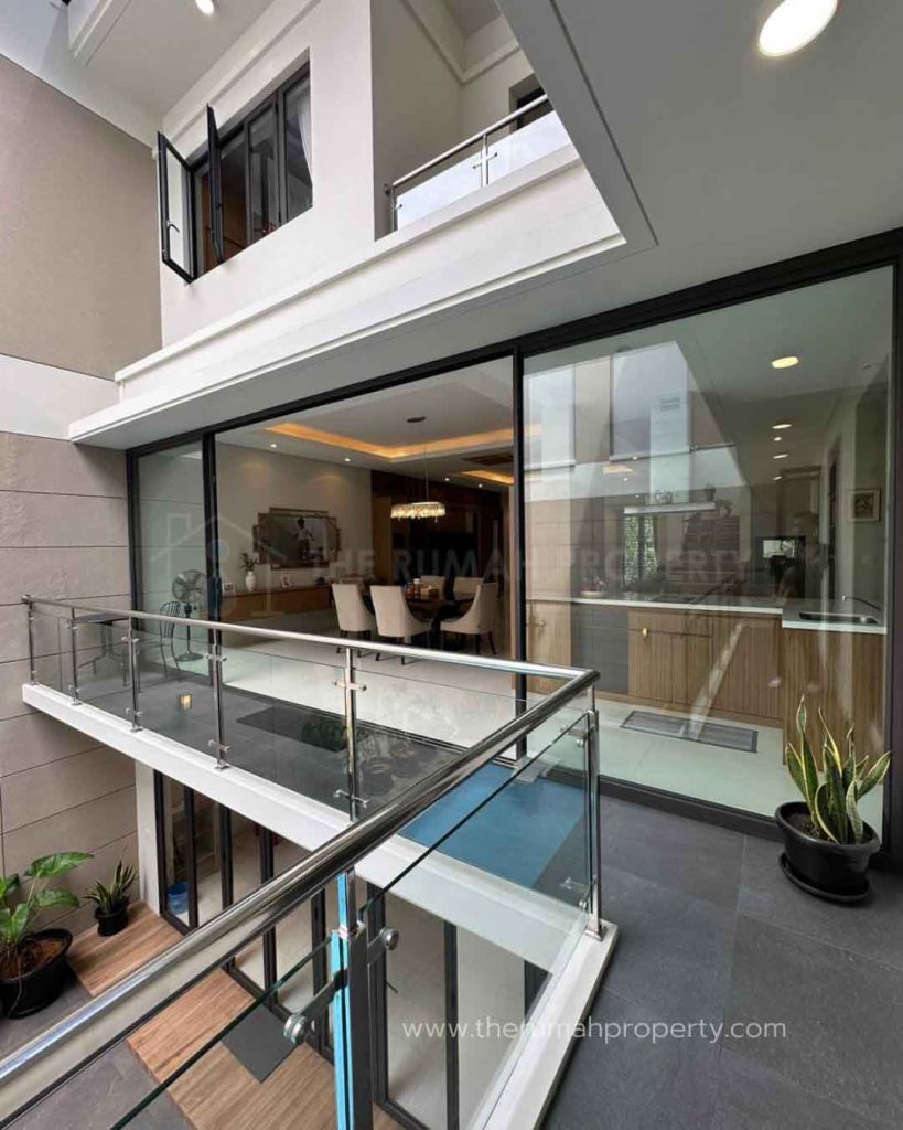 Rumah-Komplek-Elit-Perumahan-Mega-Kuningan-Jakarta-Selatan-1