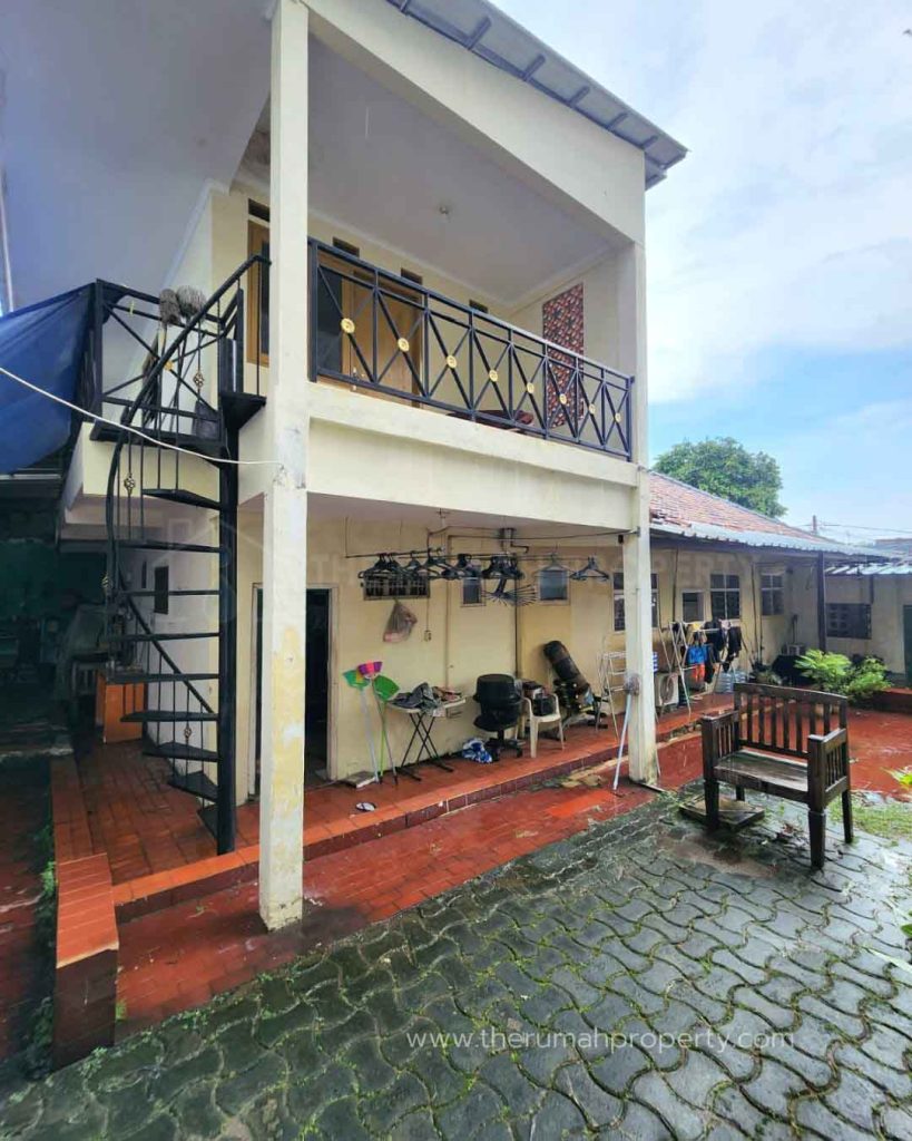 Rumah-Lama-1-Lantai-Kebayoran-Baru-Jakarta-Selatan-Harga-Murah-3