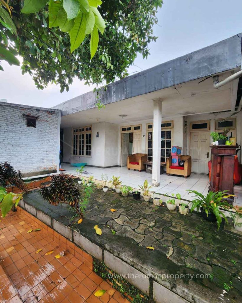 Rumah-Lama-1-Lantai-Kebayoran-Baru-Jakarta-Selatan-Harga-Murah-4