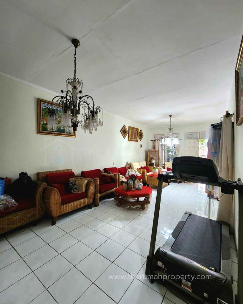 Rumah-Lama-1-Lantai-Kebayoran-Baru-Jakarta-Selatan-Harga-Murah-7
