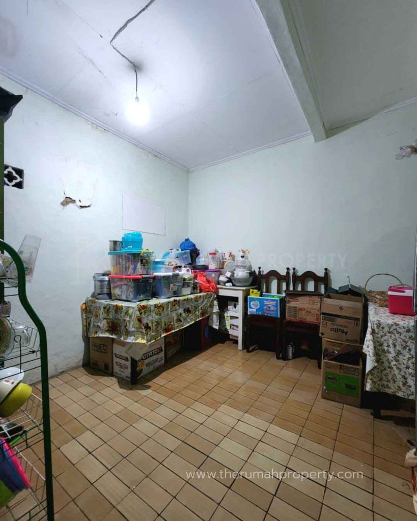 Rumah-Lama-1-Lantai-Kebayoran-Baru-Jakarta-Selatan-Harga-Murah-8