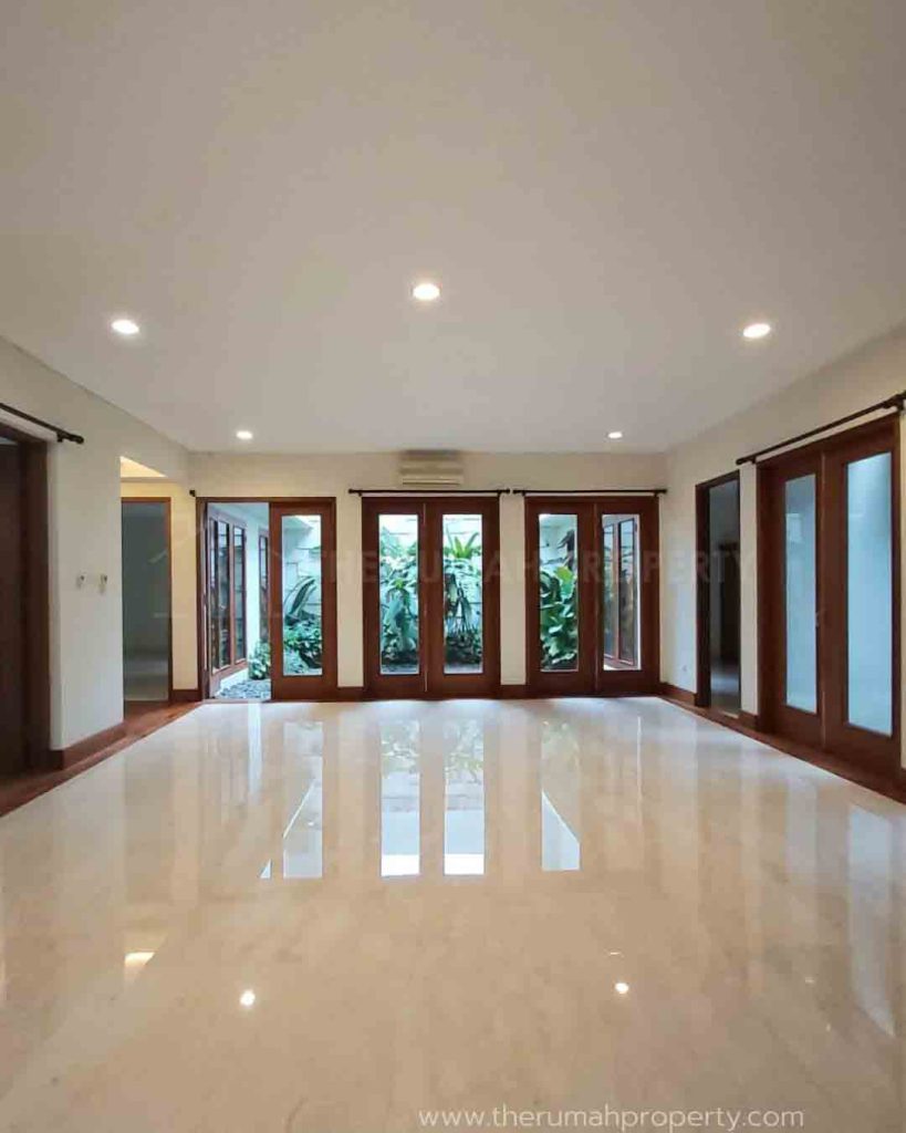 Rumah-Mewah-Cilandak-Jakarta-Selatan-Dijual-Akses-Mudah-MRT-Jakarta-8