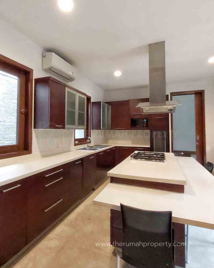 Rumah-Mewah-Cilandak-Jakarta-Selatan-Dijual-Akses-Mudah-MRT-Jakarta-9