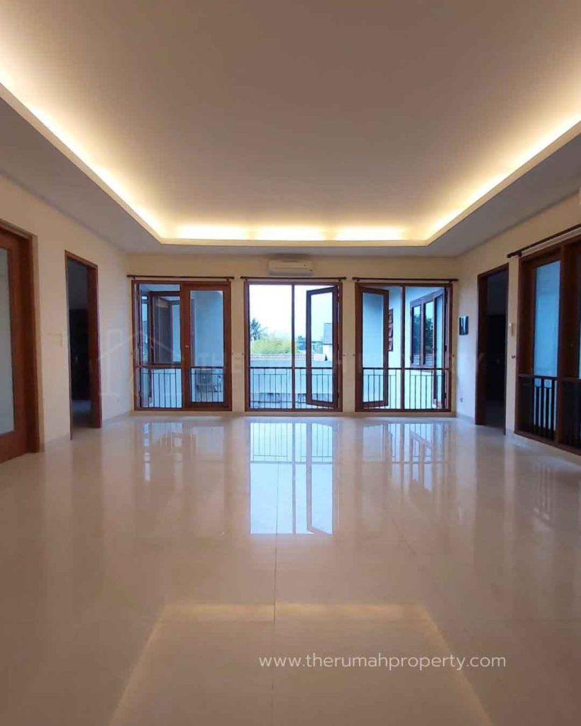 Rumah-Mewah-Fatmawati-Cilandak-Ada-Kolam-Renang-dan-Paviliun-6