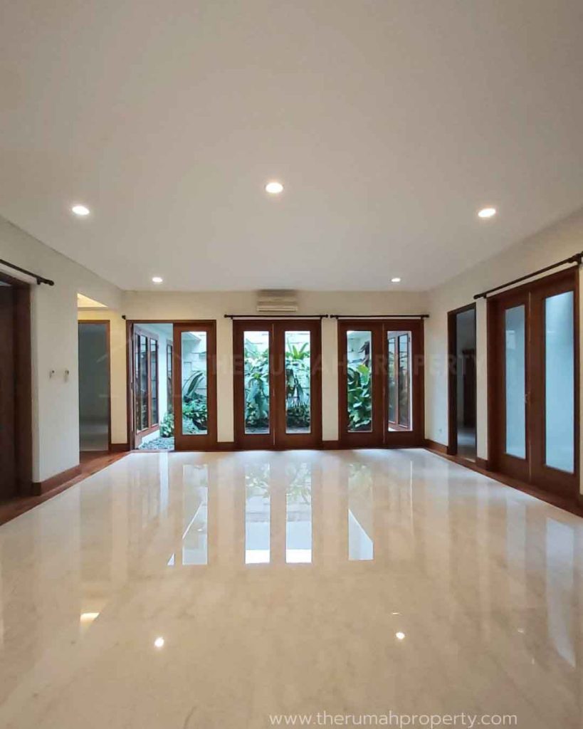 Rumah-Mewah-Fatmawati-Cilandak-Ada-Kolam-Renang-dan-Paviliun-7