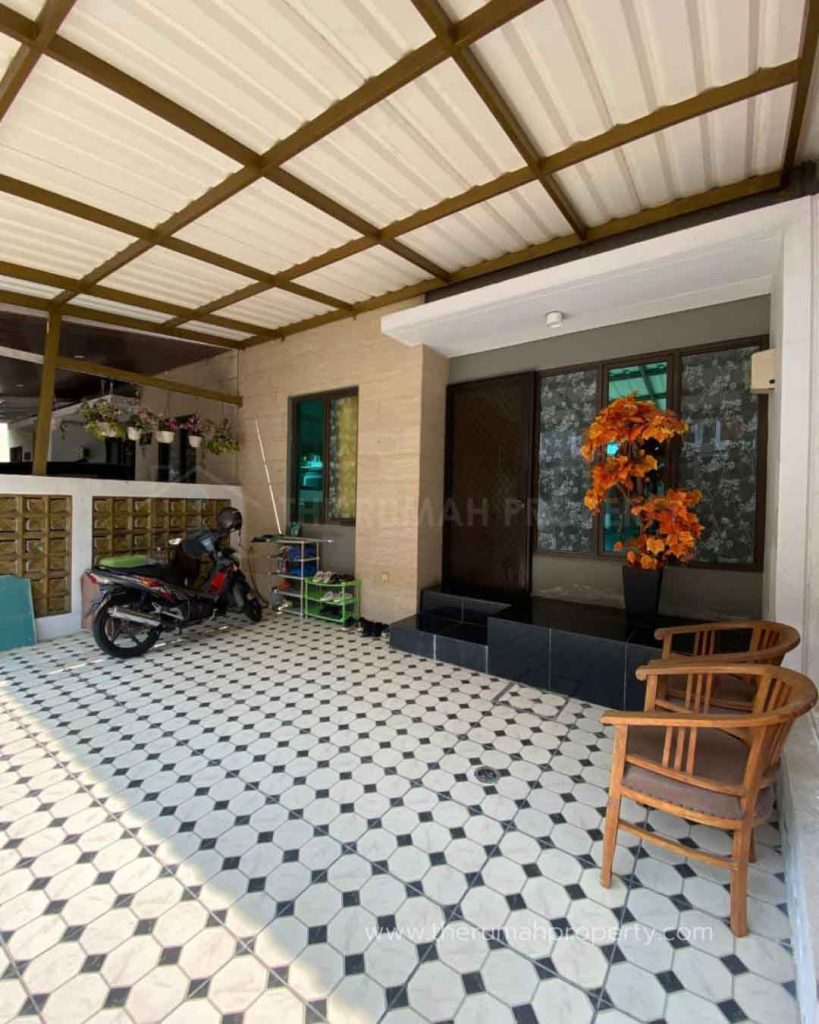 Rumah-Premier-Estate-3-Dijual-Rugi-Harga-Murah-Dalam-Cluster-1