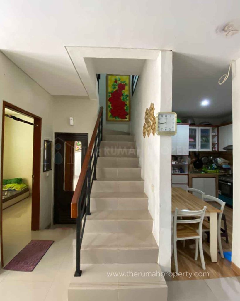 Rumah-Premier-Estate-3-Dijual-Rugi-Harga-Murah-Dalam-Cluster-5