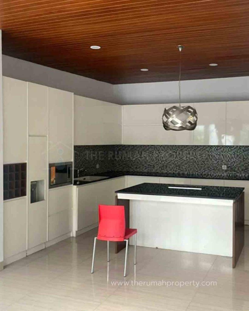 Sewa-Rumah-2-Lantai-Semi-Basement-Ada-Kolam-Renang-Kebayoran-Baru-7
