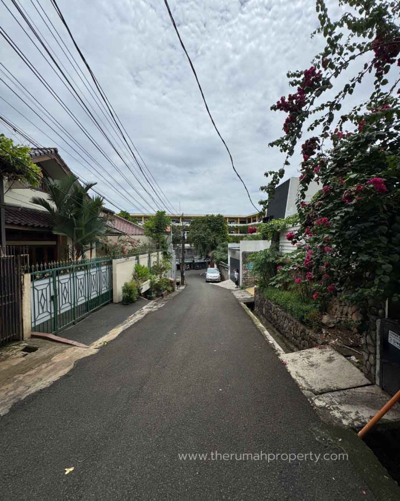 Tanah-Dijual-Kebayoran-Baru-Dekat-ke-Jalan-Haji-Nawi-Raya-dan-ke-Pondok-Indah-3