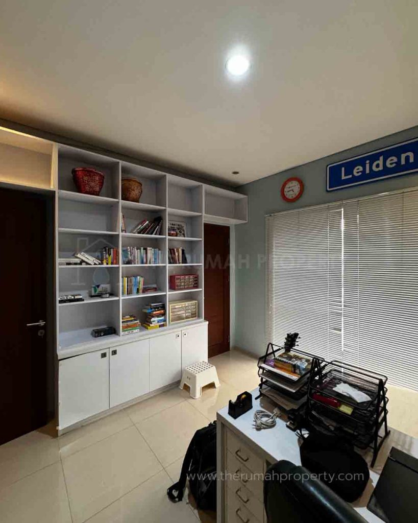 Townhouse-3-Lantai-Private-Pool-Lebak-Bulus-Dalam-Cluster-11