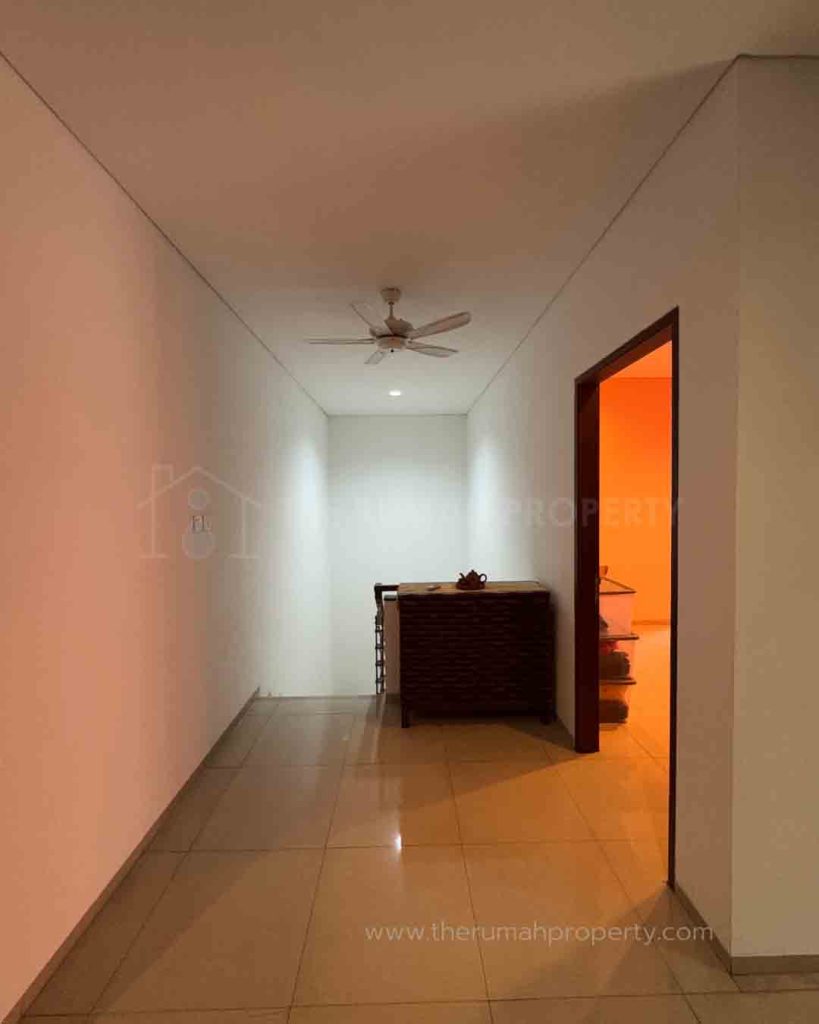Townhouse-3-Lantai-Private-Pool-Lebak-Bulus-Dalam-Cluster-9