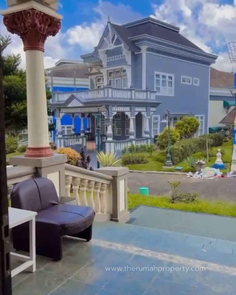 Villa-Dengan-Kolam-Renang-Pribadi-dan-Fully-Furnished-Dijual-di-Cipanas-Jawa-Barat-2