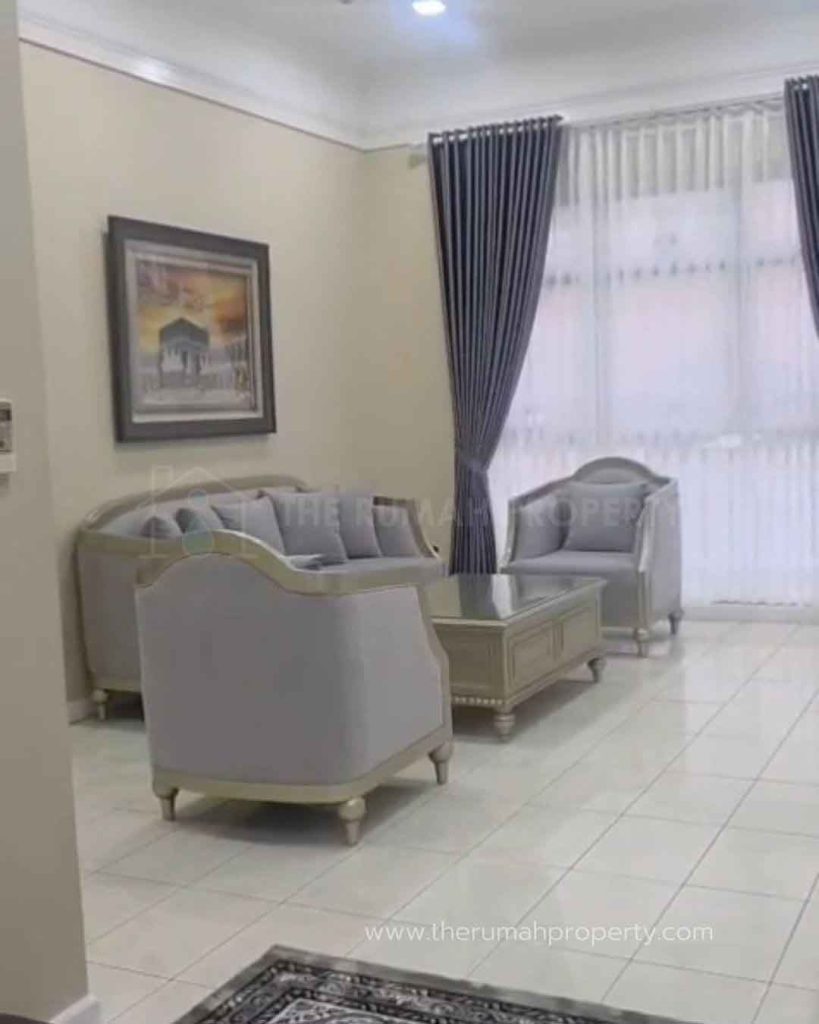 Villa-Dengan-Kolam-Renang-Pribadi-dan-Fully-Furnished-Dijual-di-Cipanas-Jawa-Barat-4