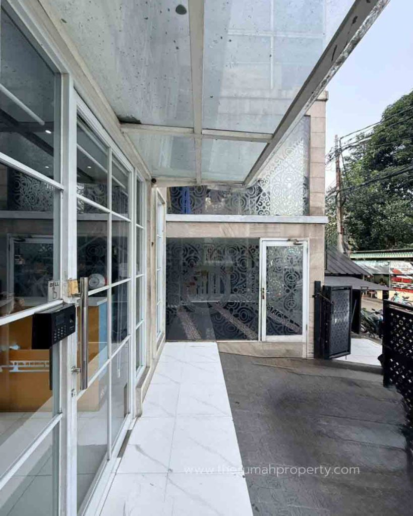 Jual-Kantor-Kebayoran-Baru-Akses-Jalan-Lebar-2