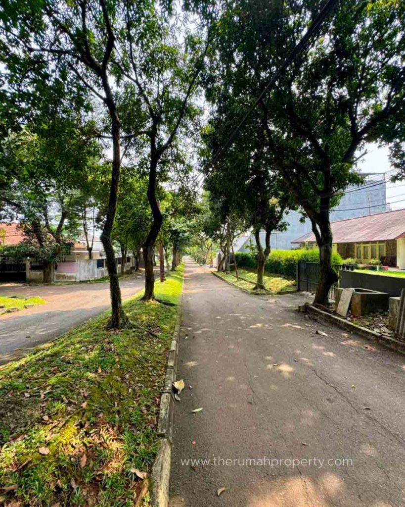 Rumah-Hook-Jalan-Lebar-Fatmawati-Jaksel-Dekat-Pusat-Bisnis-2