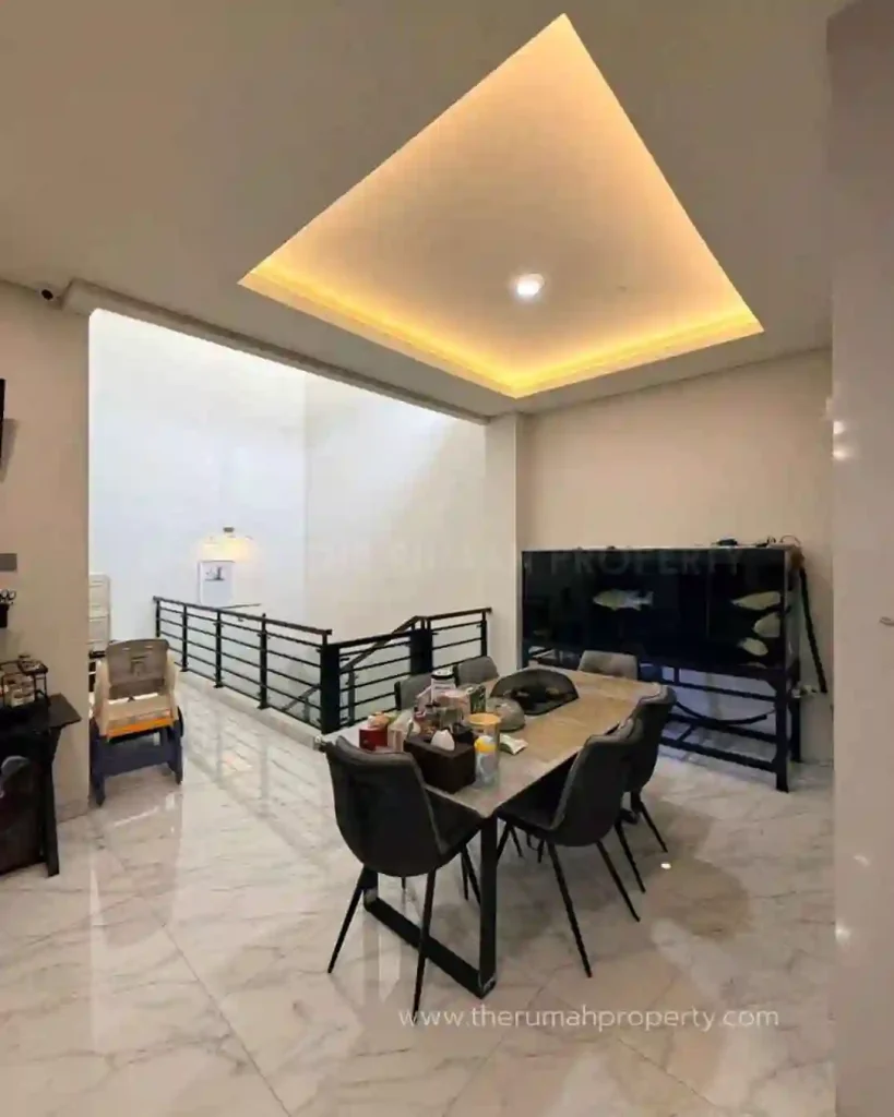 Rumah-Kebagusan-Dijual-Pinggir-Jalan-Raya-Terdiri-Dari-2-Rumah-9