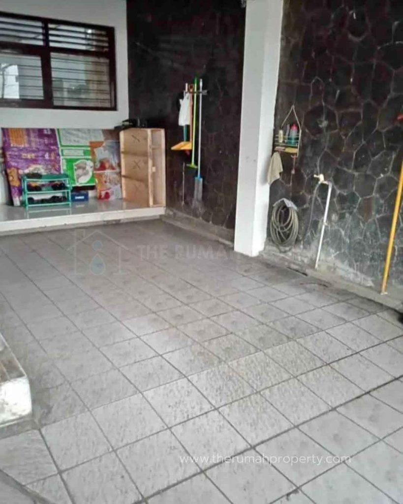 Rumah-Satu-Setengah-Lantai-Tebet-Jakarta-Selatan-Dekat-ke-Pancoran-3