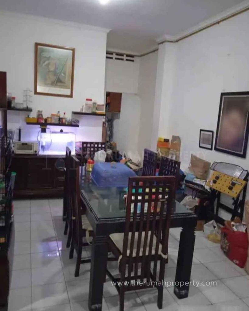 Rumah-Satu-Setengah-Lantai-Tebet-Jakarta-Selatan-Dekat-ke-Pancoran-6