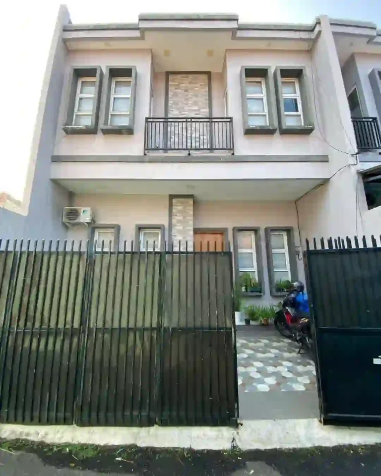 Rumah Siap Huni 2 Lantai Hadap Barat Tebet Akses Tol dan ke Stasiun (1)
