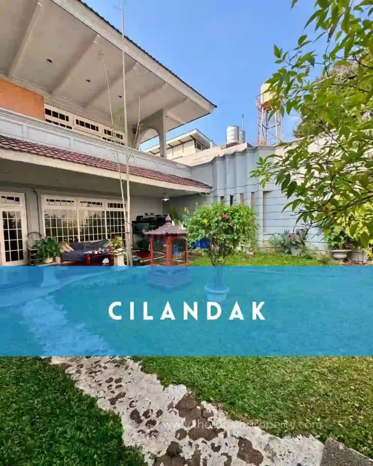 Rumah Siap Huni Dalam Komplek di Cilandak Dengan Halaman Samping Luas (10)