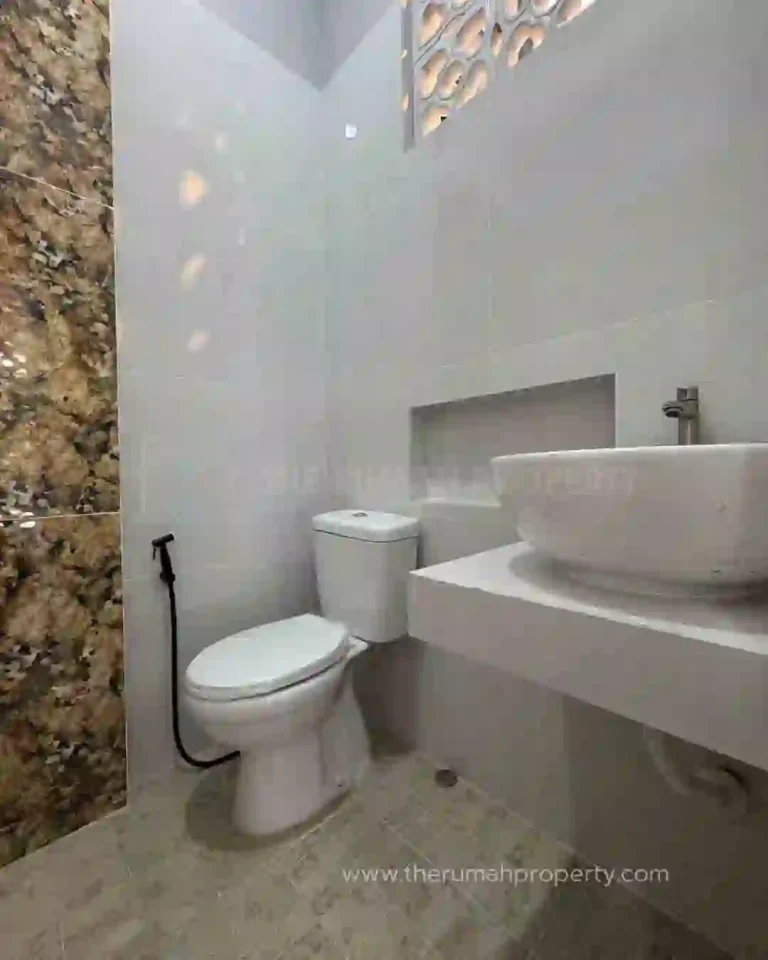 Jual Rumah Cinere Estate One Gate, Berportal dan Keamanan 24 Jam (10)