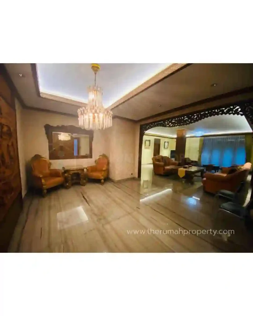 Jual Rumah Jatipadang Pasar Minggu Jakarta Selatan Ada Kolam Renang (6)