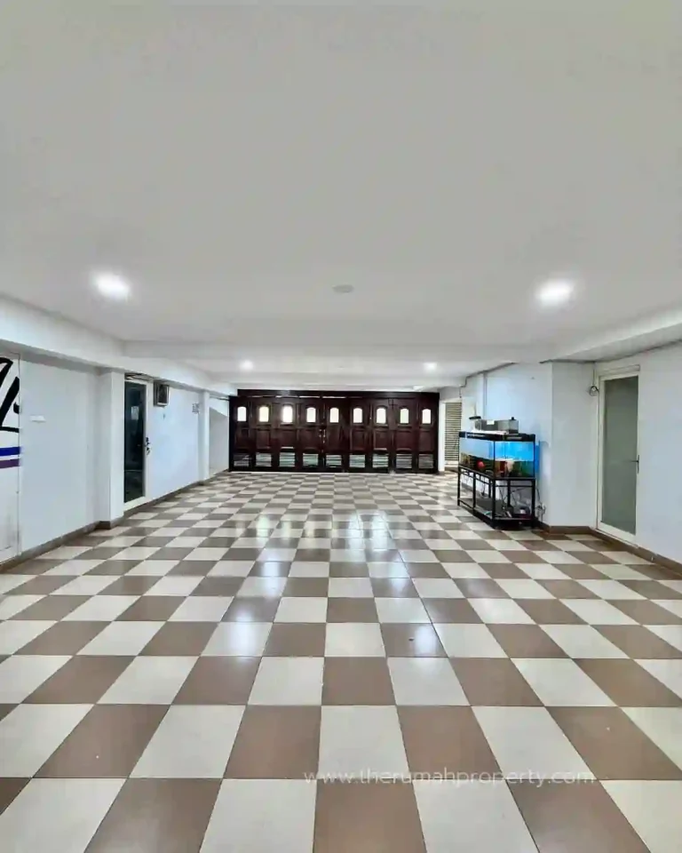 Rumah Cilandak Barat Private Pool, Private Lift dengan Halaman dan Parkir Luas (4)