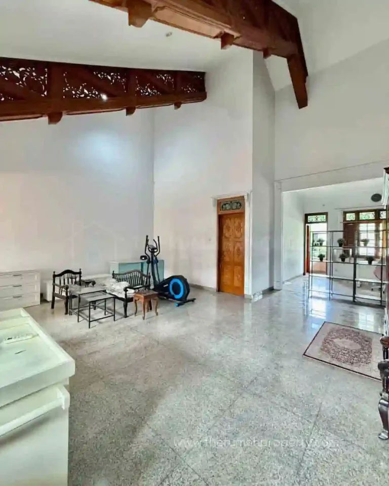 Rumah Dijual di Jalan Mendawai Jakarta Selatan Dalam Komplek (3)