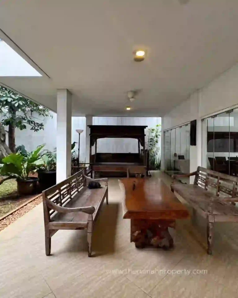Dijual Rumah Dalam Komplek Perumahan Elit di Alam Sutera Lingkungan Tenang (4)