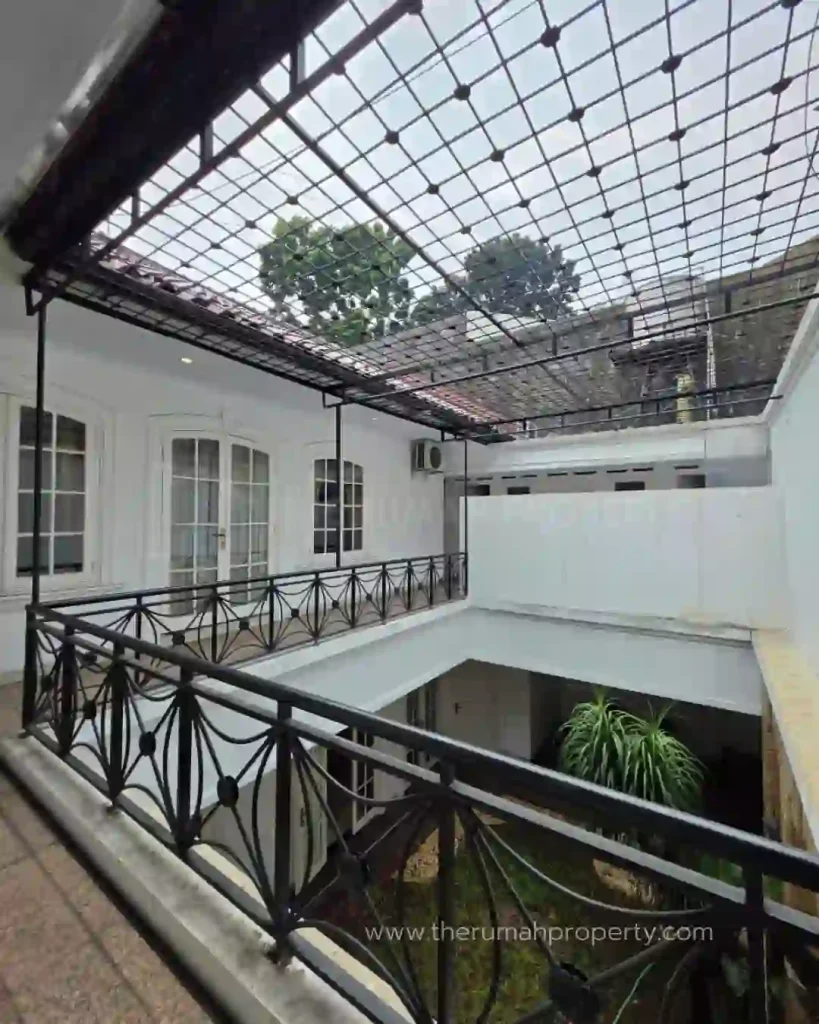 Dijual Rumah Full Furnished Kebayoran Baru Lokasi Premium Masih Ada Space Untuk Pool (8)