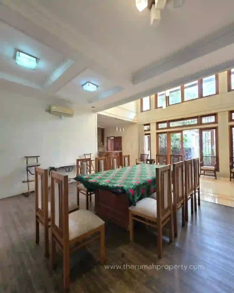 Dijual Rumah SHM 2 Lantai 6 Kamar di Kebayoran Baru Prime Area (4)