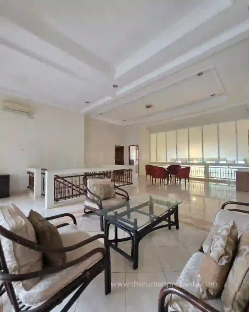 Dijual Rumah SHM 2 Lantai 6 Kamar di Kebayoran Baru Prime Area (8)