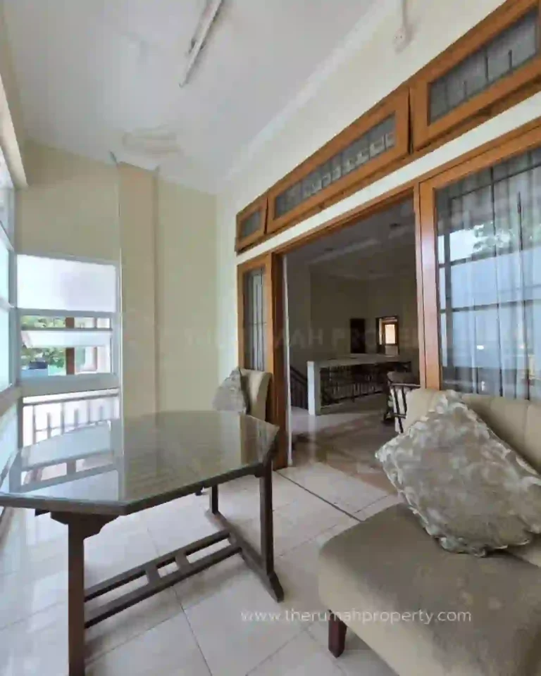 Dijual Rumah SHM 2 Lantai 6 Kamar di Kebayoran Baru Prime Area (9)