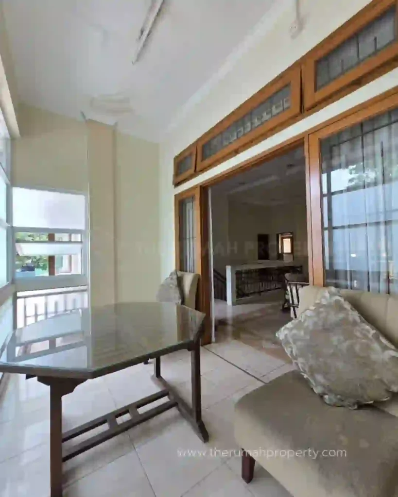 Dijual Rumah SHM 2 Lantai 6 Kamar di Kebayoran Baru Prime Area (9)