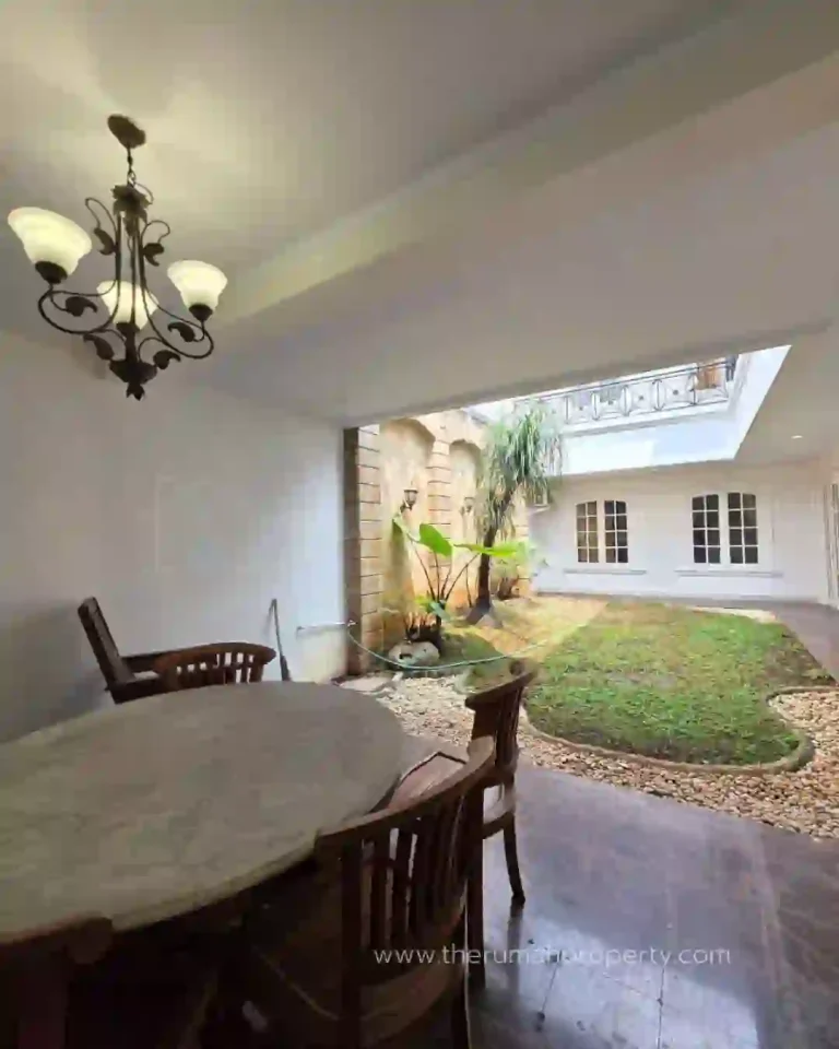 Disewakan Rumah Kebayoran Baru 5 Kamar Fully Furnished Prime Area (8)