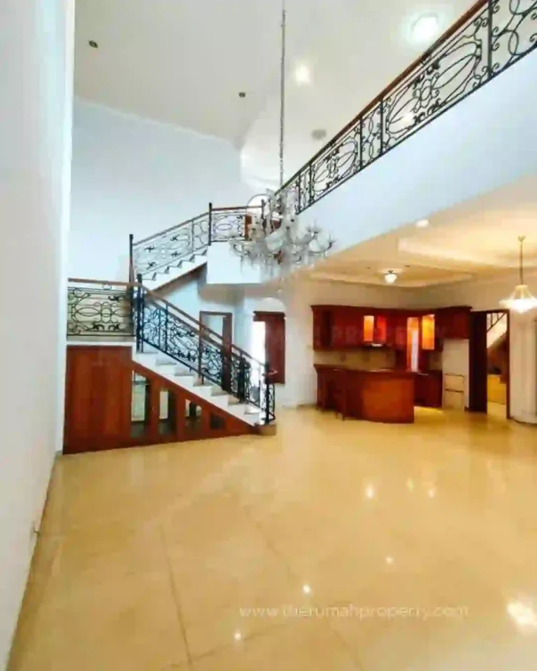 Jual Cepat Rumah Bagus 2 Lantai di Pejaten Barat Lingkungan Tenang (4)