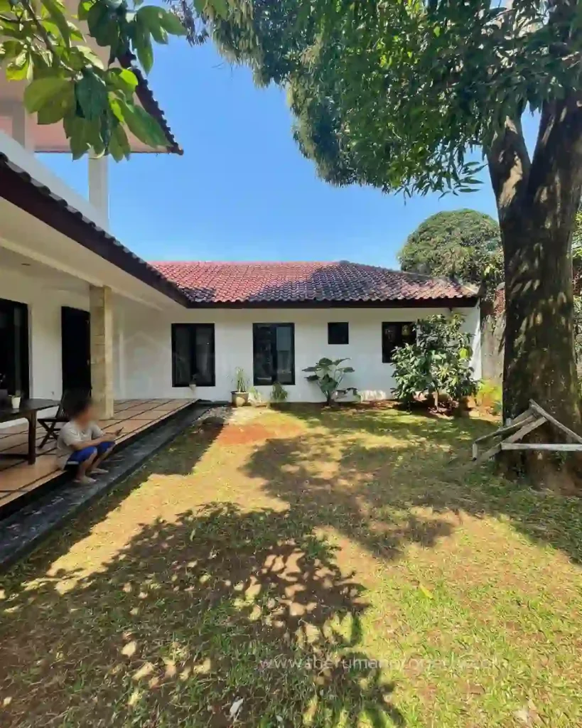 Jual Cepat Rumah di Kemang Timur Luas Tanah 780 Meter Ada Kolam Renang (4)