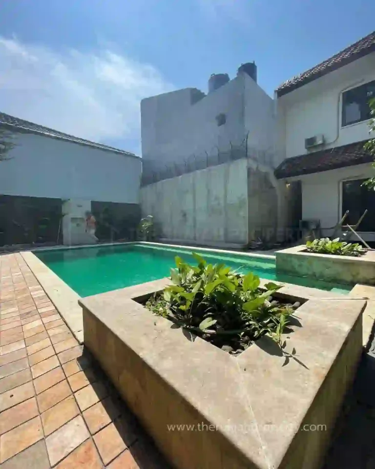 Jual Cepat Rumah di Kemang Timur Luas Tanah 780 Meter Ada Kolam Renang (5)