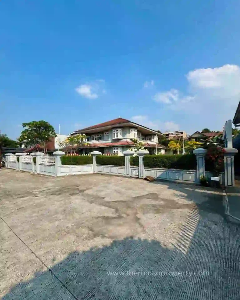 Jual Rumah 2 Lantai Kondisi Terawat, Siap Huni di Cilandak Jaksel (2)